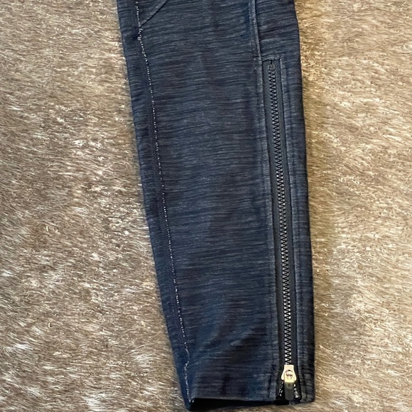 Lululemon Dressage Pant Heathered Black / Black - Picture 3 of 8
